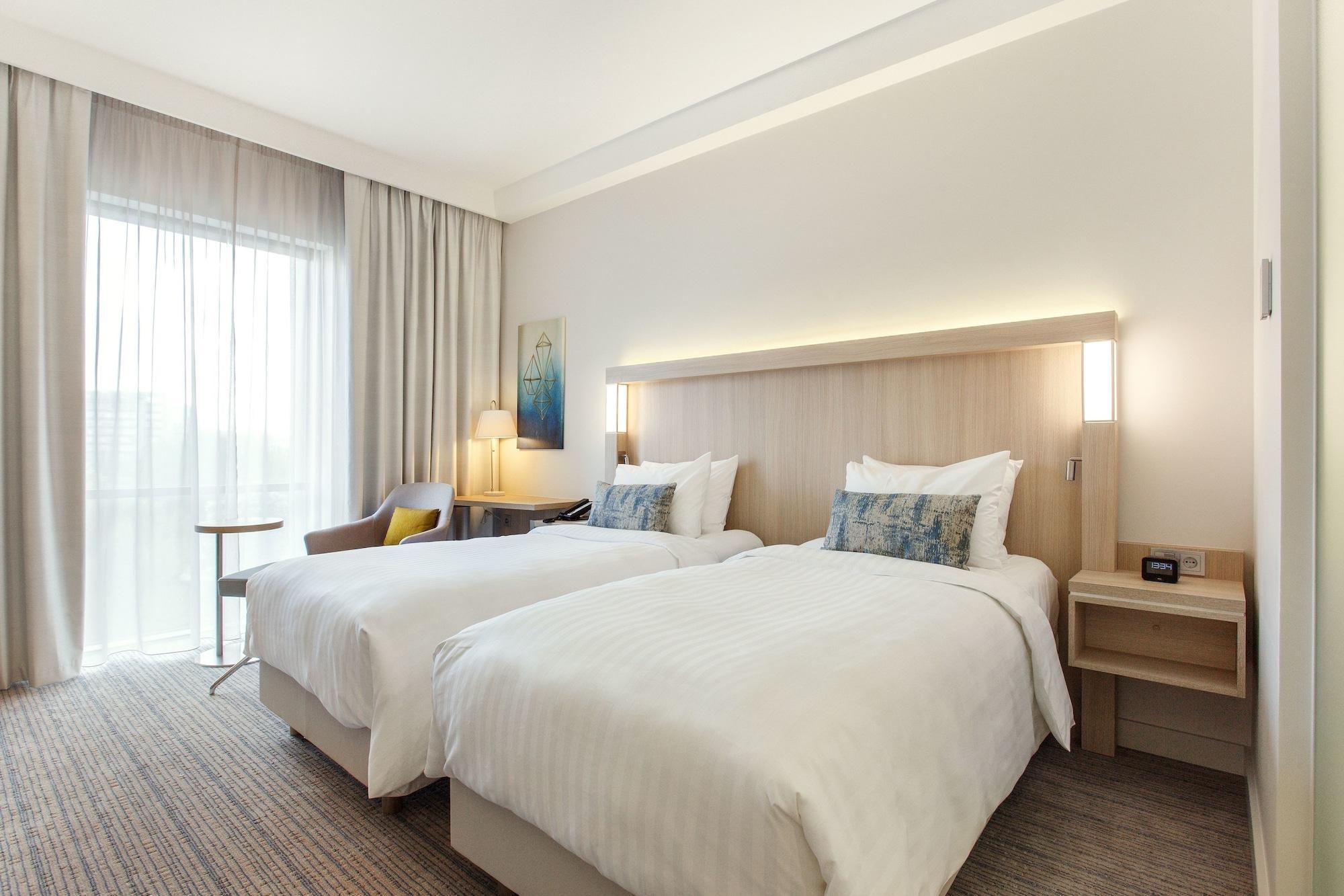 Courtyard By Marriott Bucharest Floreasca Ngoại thất bức ảnh