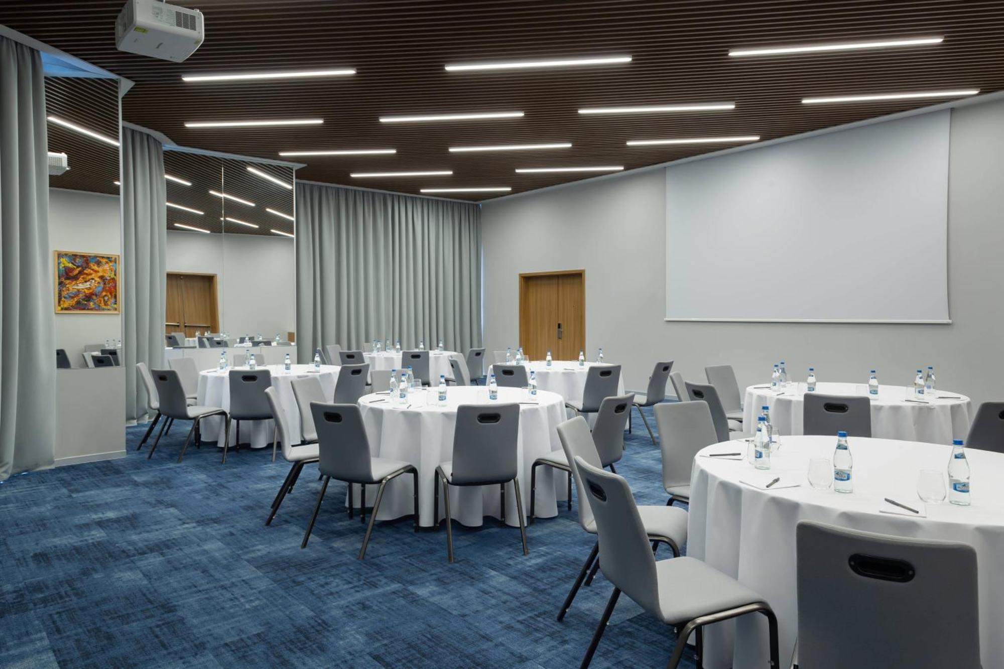 Courtyard By Marriott Bucharest Floreasca Ngoại thất bức ảnh